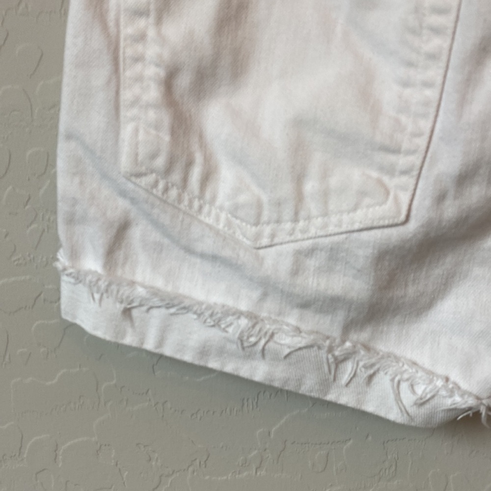FRAME Denim Le Grand Garçon Cutoff Distressed Denim Short White Women’s Size 26 - Picture 7 of 9